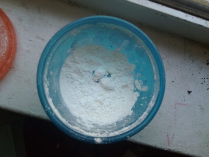 Simple home-made deodorant