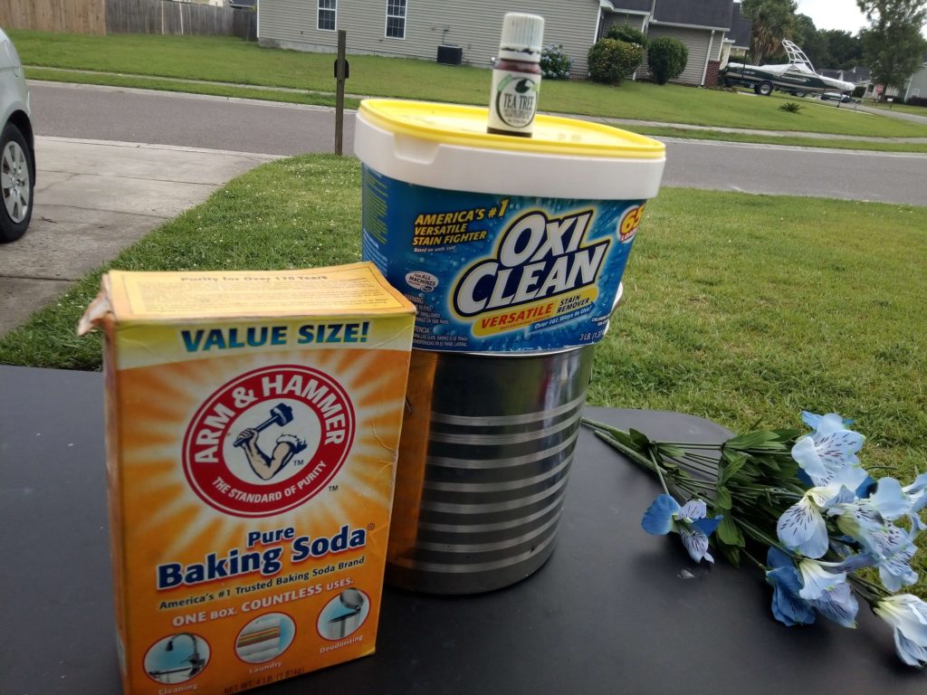 My cleaning mix: Baking Soda, Oxyclean and Tea Tree Oil to mix with warm water in the stainless steel container to soak the pads in.